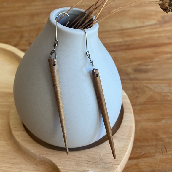 Wood earrings - Picture 3 of 7